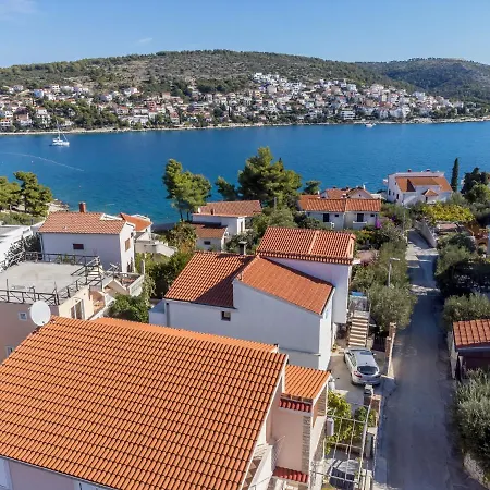 Charming With Private Garden And Terrace