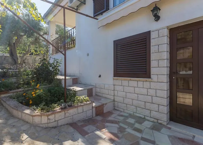 Lägenhet Charming With Private Garden And Terrace