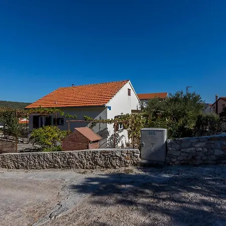 Lägenhet Charming With Private Garden And Terrace *