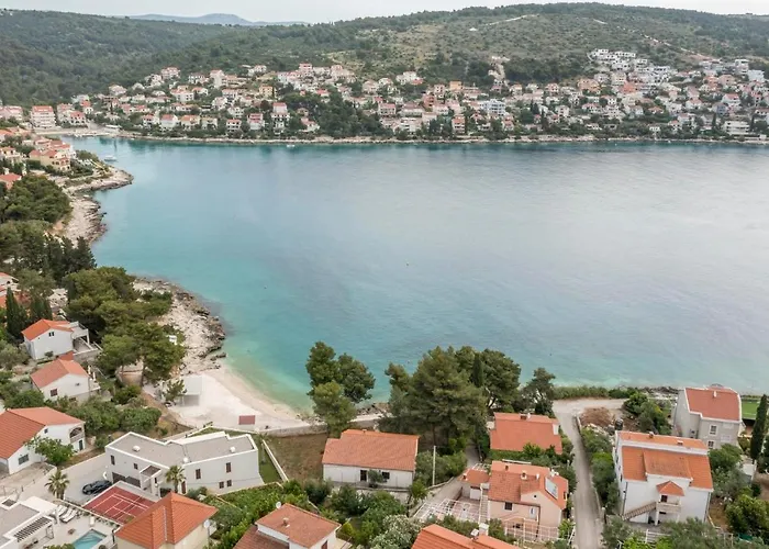 Charming With Private Garden And Terrace * Trogir
