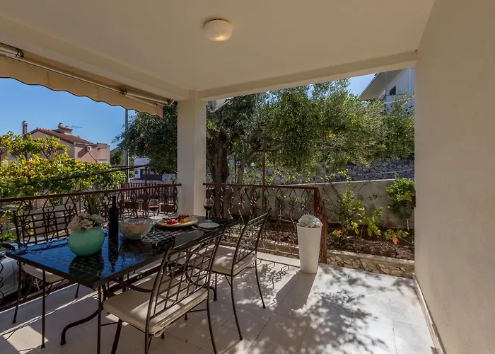 Charming With Private Garden And Terrace