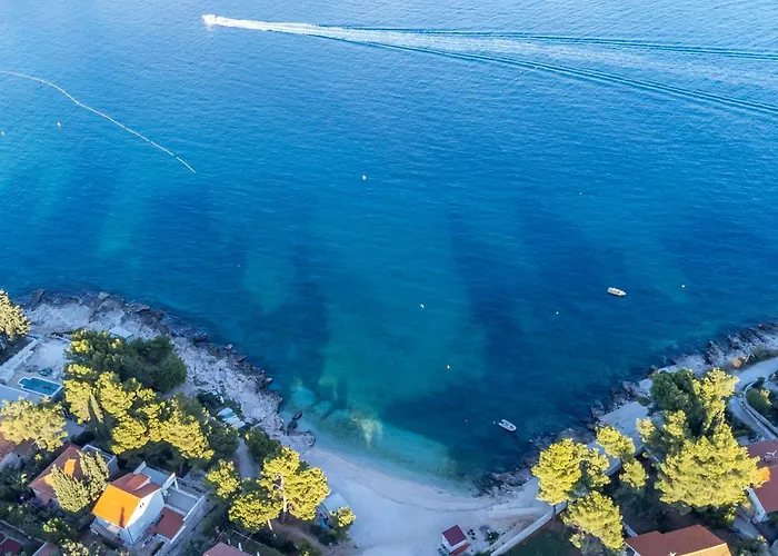 Apartment Charming With Private Garden And Terrace Trogir