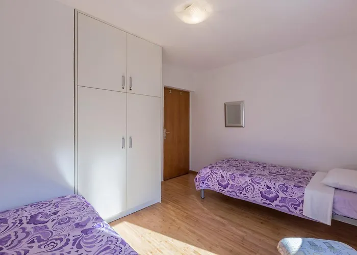 Apartment Charming With Private Garden And Terrace