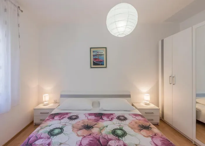 Charming With Private Garden And Terrace *